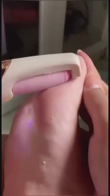 ArvenaBeauty™ SilkStep Electric Callus Remover – Smooth, Soft Feet in Minutes